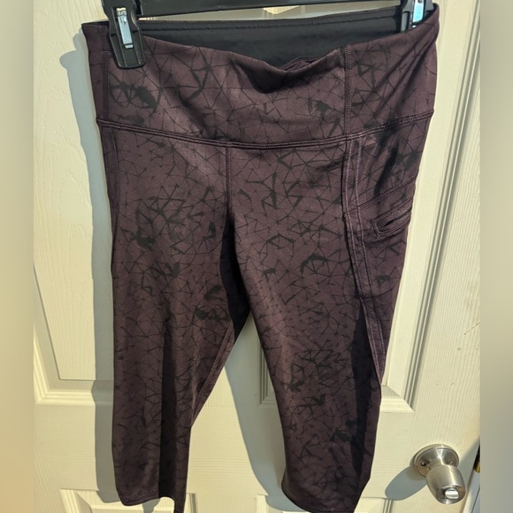 Lululemon Run: Top Speed Crop *Full-On Luxtreme Size 4 - Picture 2 of 10